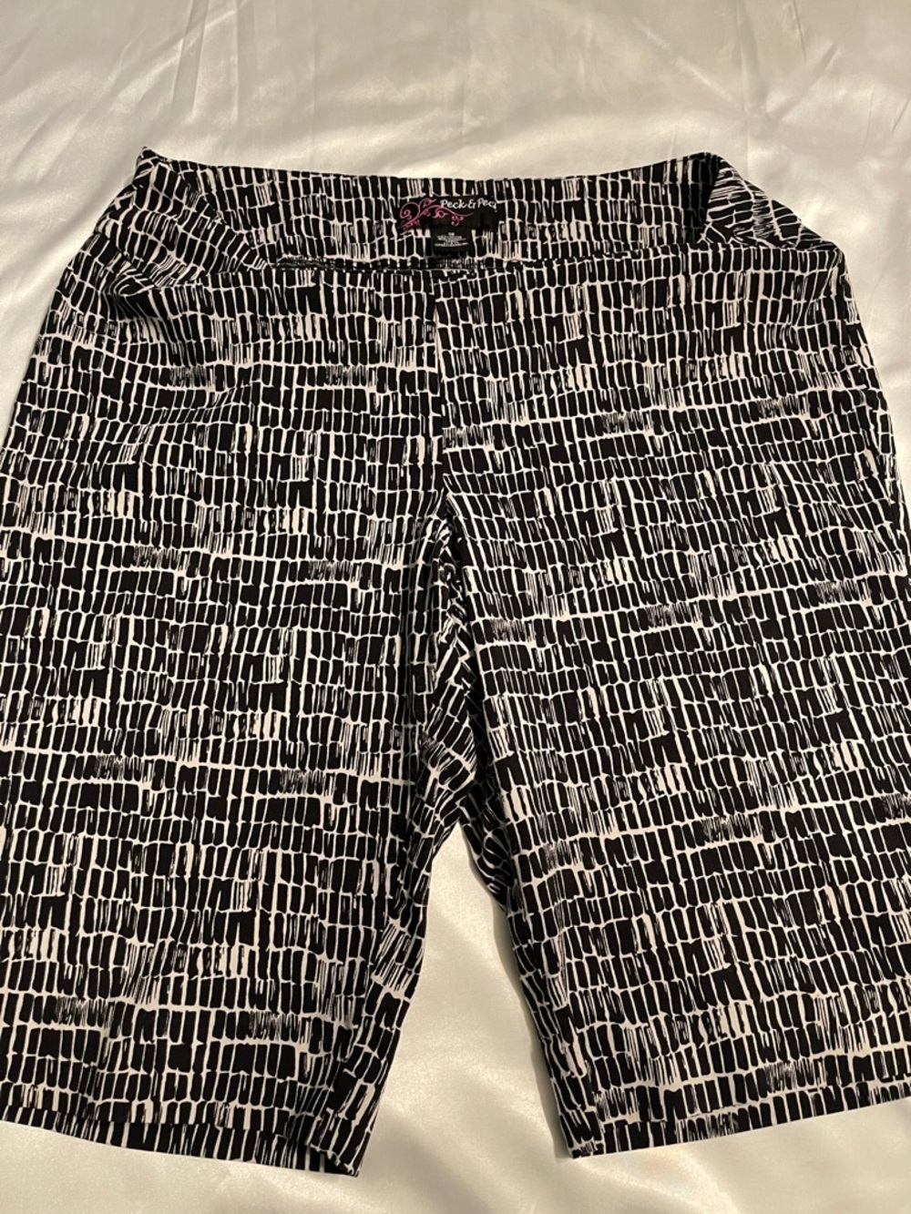 Peck & Peck Black and White Abstract Grid Shorts